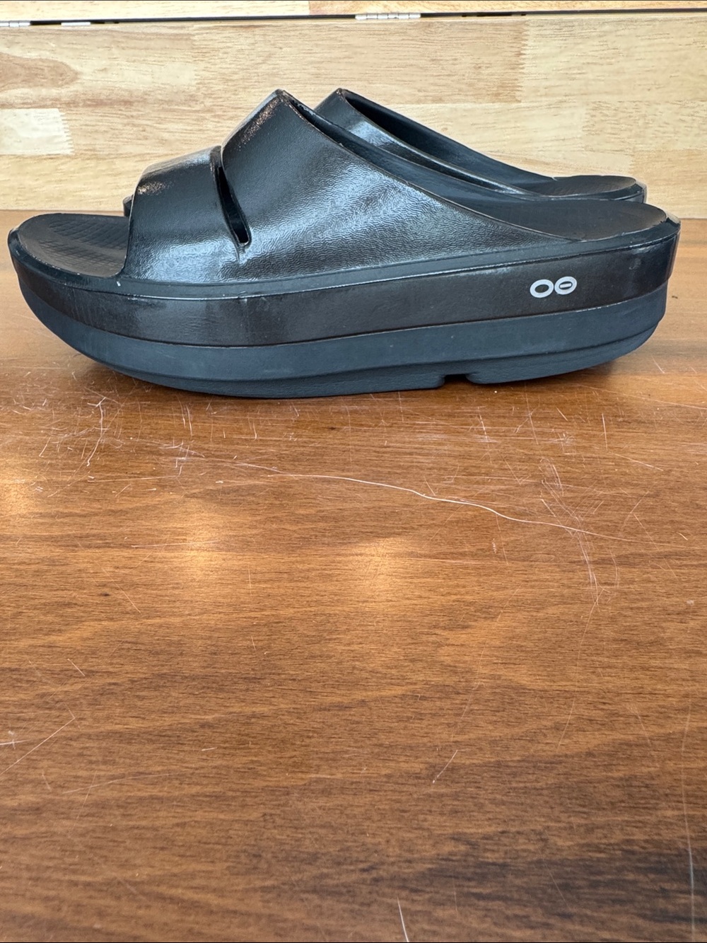 OOFOS black recovery, slide sandals, size 10 - Picture 5 of 7